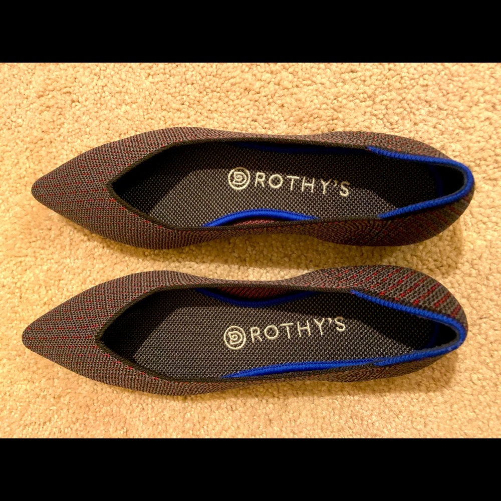 💕HP💕 Rothy’s Pepper Pinstripe Points (Size 9)